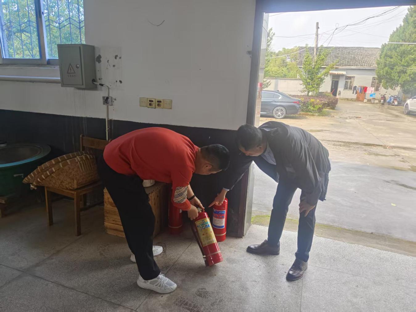 筑牢安全防線，護航春茶生產(chǎn)